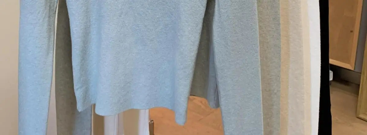 Suéteres de manga larga para mujer, camisetas ajustadas de cuello cuadrado, tops de cuello bajo de alta gama para otoño e invierno, 2025