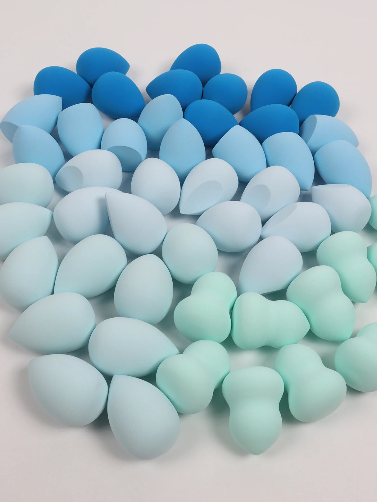 30 Beauty Eggs (Esponjas de Maquillaje) Esponja de Belleza Mixta para Base de Maquillaje, Líquida, en Crema y en Polvo Sin Impurezas, Multicolor C