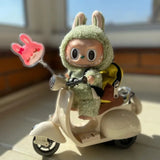 Minimoto eléctrica para muñecas Labubu, accesorios para muñecas Labubu, divertidos y adorables juguetes para muñecas, con luces y música, regalo de Navidad para niños.