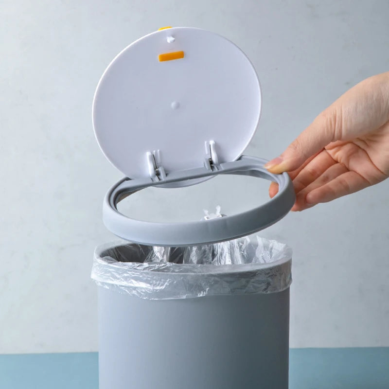 Mini Trash Can Waste Bins Desktop Garbage Basket Home Table Plastic Trash Can Office Supplies Dustbins Sundries Barrel Box