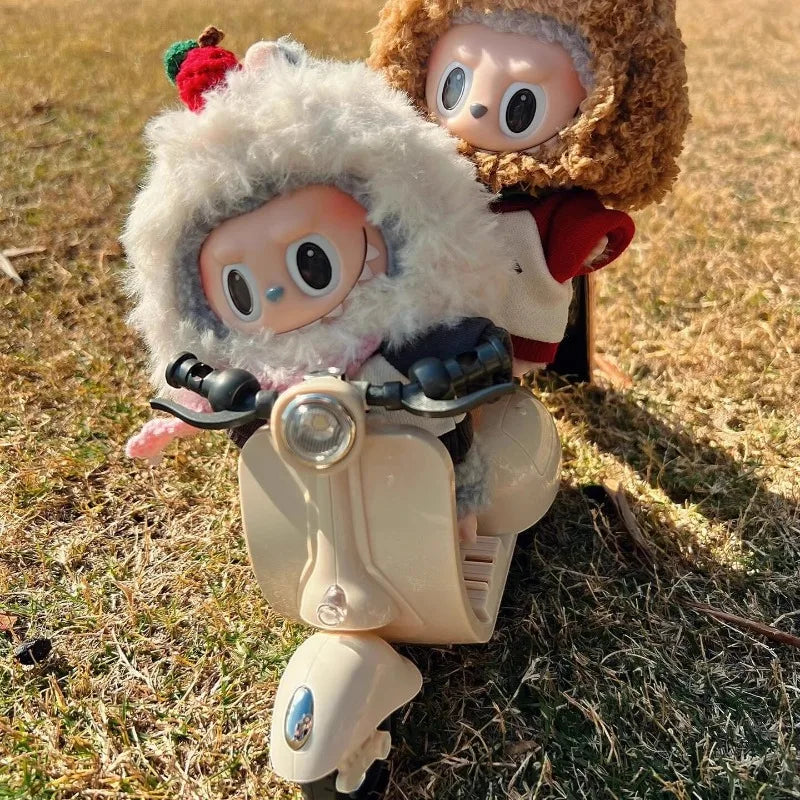 Minimoto eléctrica para muñecas Labubu, accesorios para muñecas Labubu, divertidos y adorables juguetes para muñecas, con luces y música, regalo de Navidad para niños.