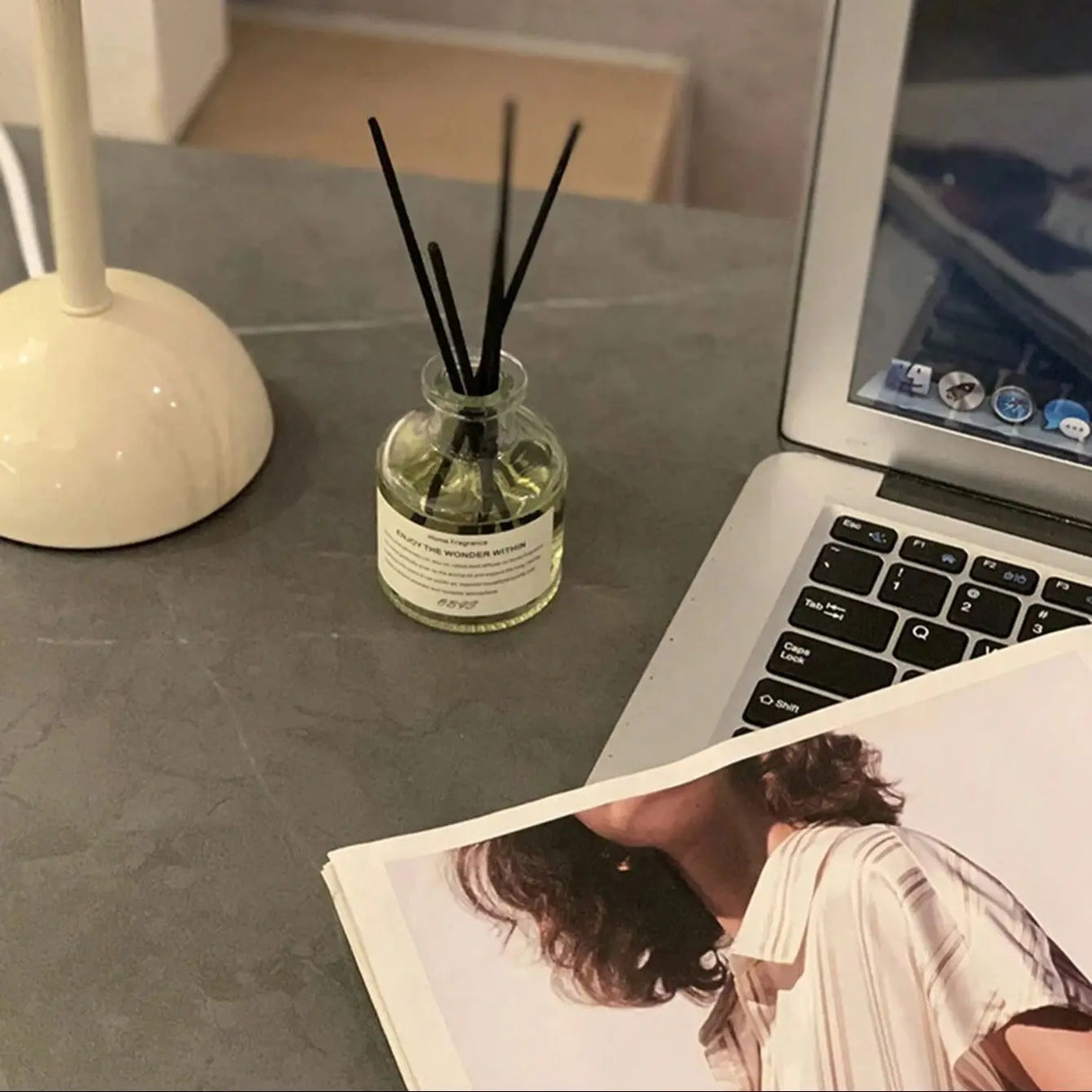50ml Aromatherapy Essential Oil Flameless Freesia Jasmine Fragrance Oil with Reed Diffuser Stick Home Room Air Freshener Decor