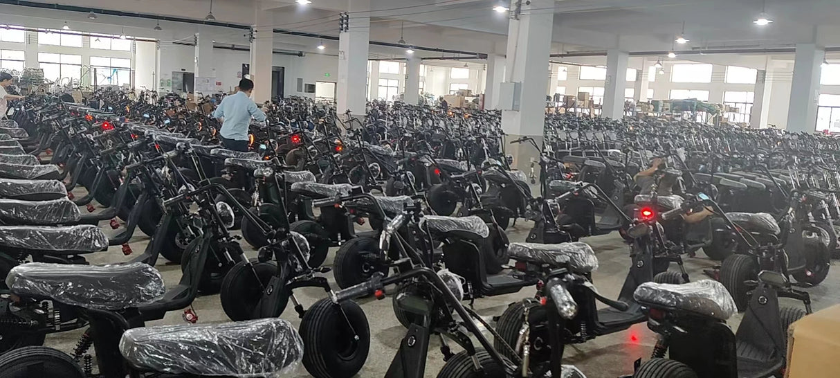 60V25AH 4000W Motor Citycoco Electric Scooter 18 Inch Snowfield Off-road Tire Max Speed 60-70KM/H Max Load 250KG USA STOCK