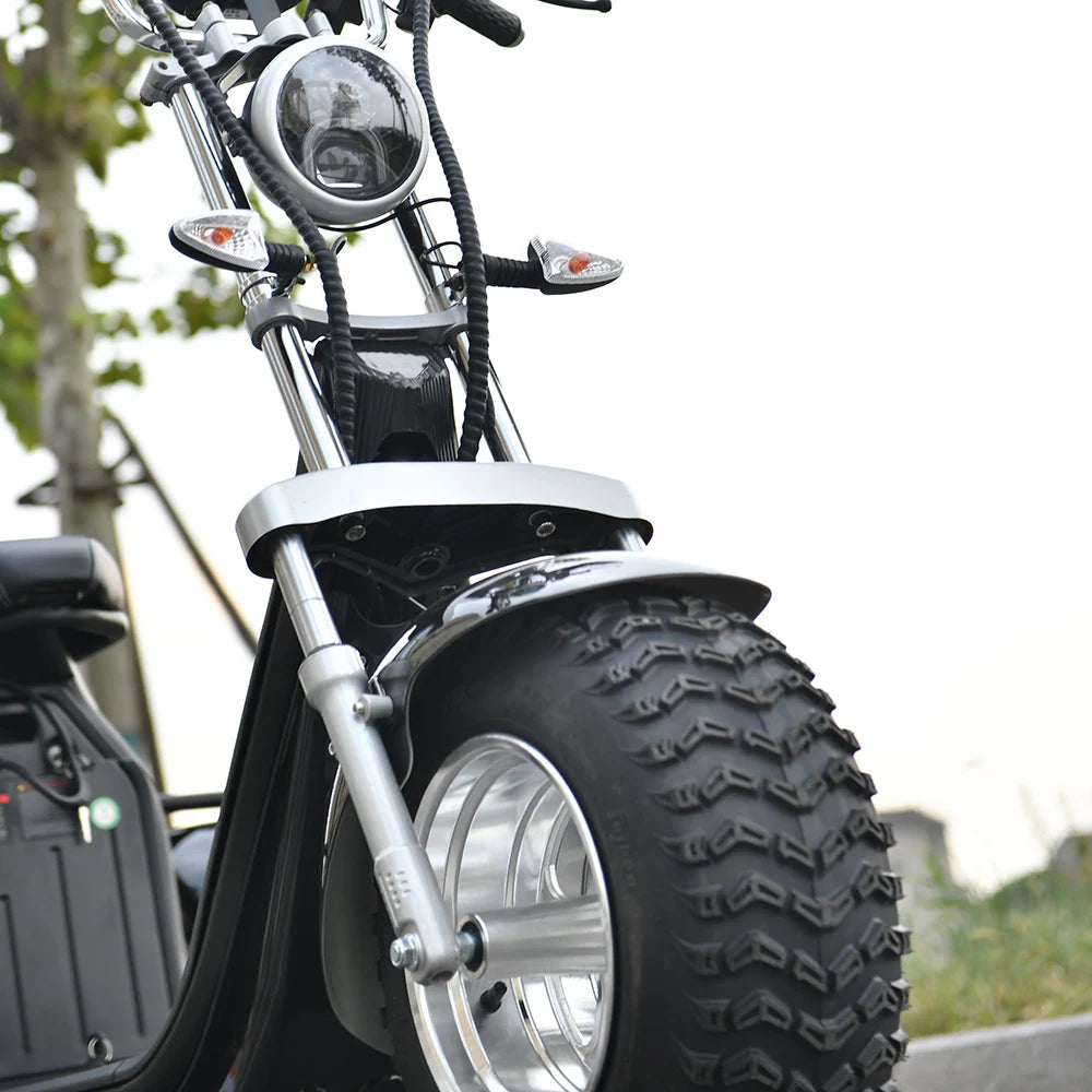 Trottinette électrique 3 roues pour adulte, moteur 2000 W, vitesse maximale 35-45 km/h, charge maximale 250 kg, pneus larges tout-terrain de 18 pouces