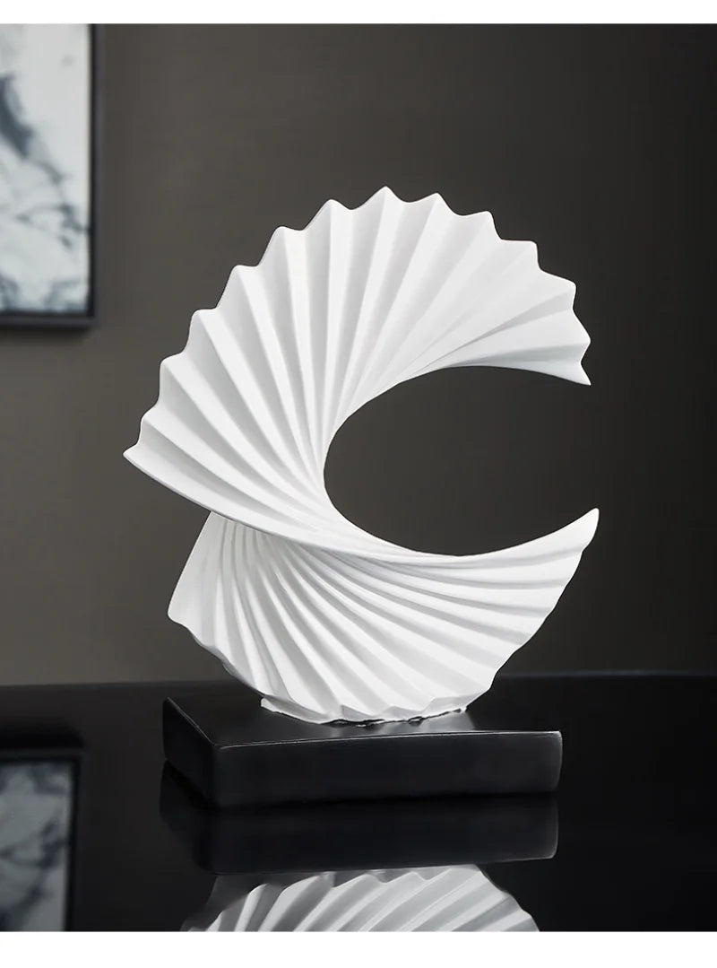 Decoration Sculpture Gold Modern Abstract Art Sculpture Resin Crafts Sculpture Ornaments Home Office Desk Decoration Accessories