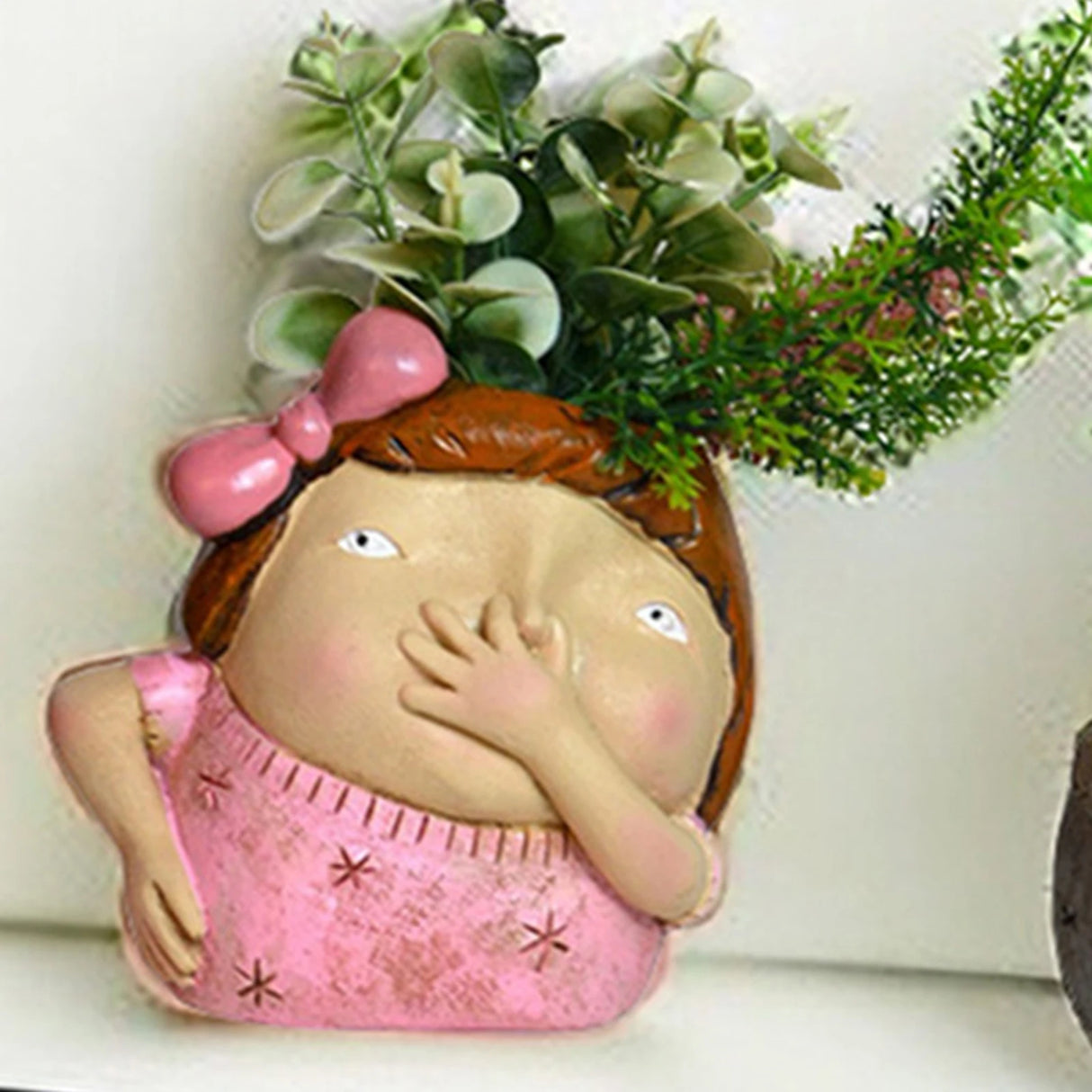 Escultura de resina de niño con la nariz en la mano para baño, divertida estatua, decoración extraña, creativa y moderna, escultura de resina, adornos de regalo.
