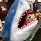 Creative White Shark Garden Art Statue Resin Lifelike White Shark Head Crocodile Sculpture Wall Hanging Home Yard Garden Decor