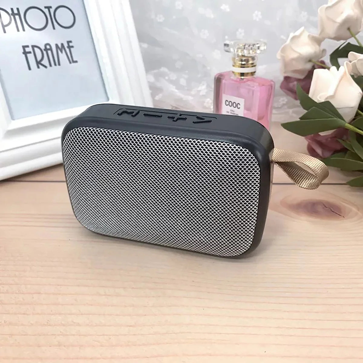 Altavoces portátiles para exteriores Bluetooth 5.0 Mini altavoz Oxford Columna inalámbrica Reproductor de música estéreo 3D Caja de sonido envolvente HiFi