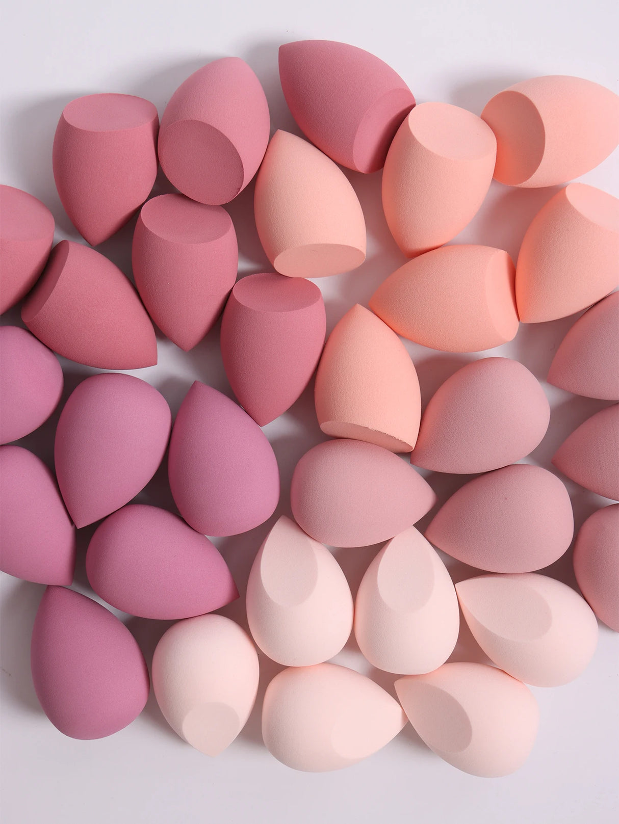 30 Beauty Eggs (Esponjas de Maquillaje) Esponja de Belleza Mixta para Base de Maquillaje, Líquida, en Crema y en Polvo Sin Impurezas, Multicolor C