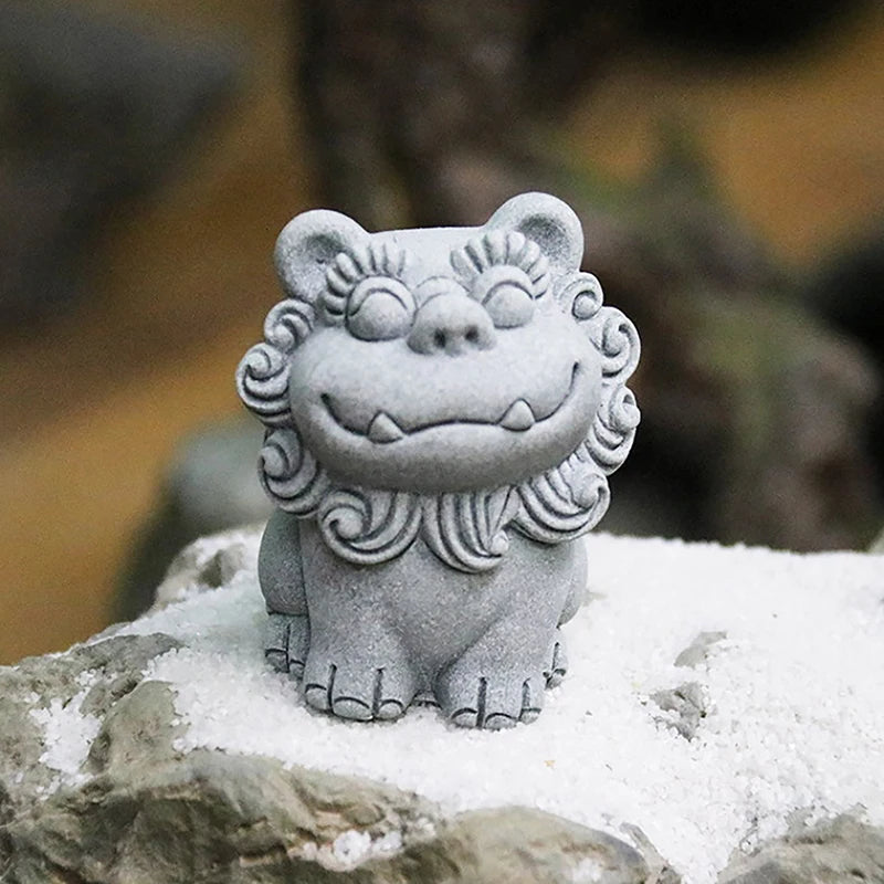 1 Pair Chinese Legend God Beast Statue Cute Gatekeeper God Stone Sculpture Spirit Beast Lion Gardening Fish Tank Micro Landscape
