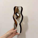 Estatua de pareja de madera elegante y plana en 2D: decoración moderna para el hogar, madera artificial, ideal para sala de estar, dormitorio u oficina.
