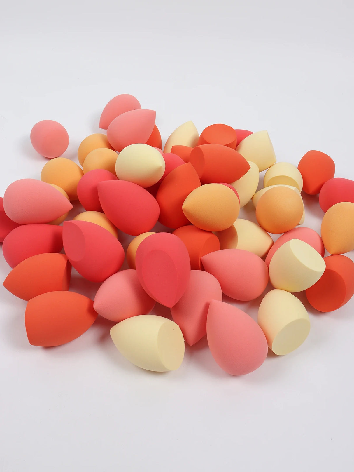 30 Beauty Eggs (Esponjas de Maquillaje) Esponja de Belleza Mixta para Base de Maquillaje, Líquida, en Crema y en Polvo Sin Impurezas, Multicolor C