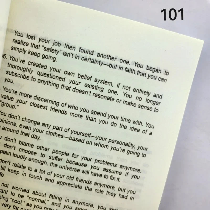 101 essais qui changeront votre façon de penser (livre de poche en anglais)