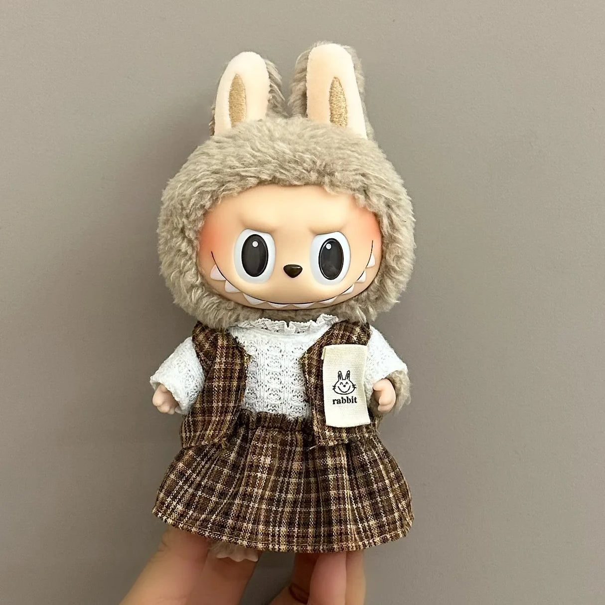 Ropa de bebé Labubu de 17 cm, conjunto de falda y caja ciega para muñecas Labubu, bonito juguete para vestir, regalo para festivales, regalo de cumpleaños, bonito regalo para fiestas.