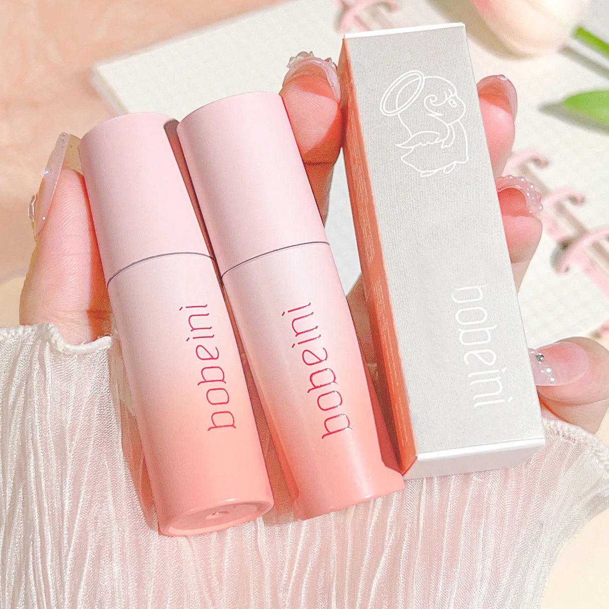 Velvet Matte Liquid Lipstick - long lasting high pigment, non-drying formula, 6 shades - perfect for everyday wear and parties