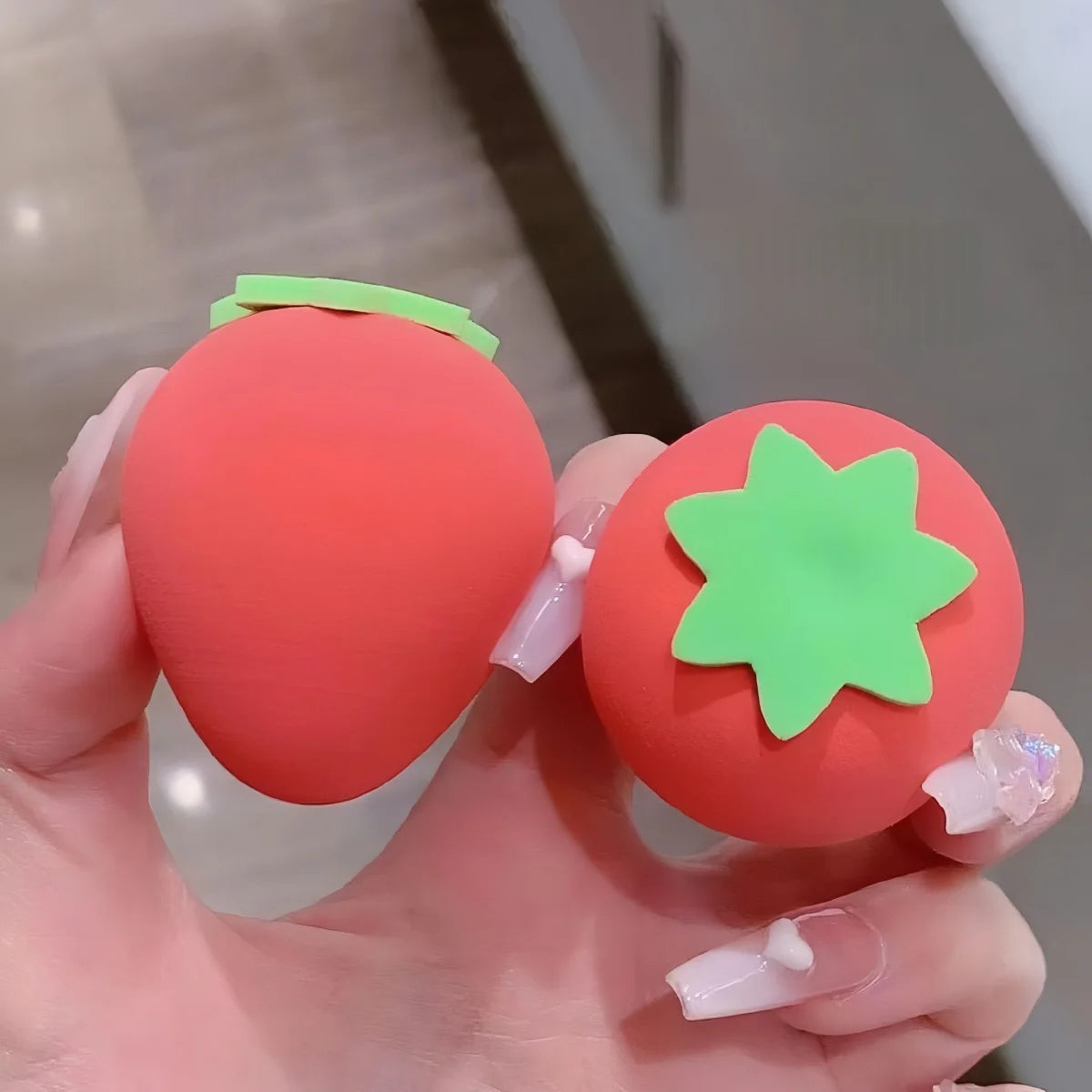 Lot de 4 houppettes à poudre de maquillage souples en forme de fruits, éponges en forme d'œuf de beauté, houppettes cosmétiques, éponges à fond de teint souples, outil de beauté