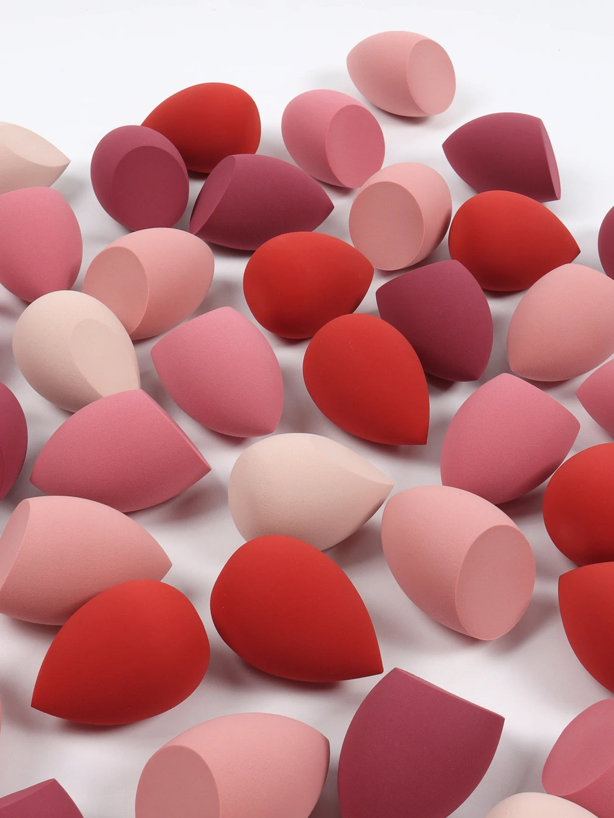 30 Beauty Eggs (Esponjas de Maquillaje) Esponja de Belleza Mixta para Base de Maquillaje, Líquida, en Crema y en Polvo Sin Impurezas, Multicolor C