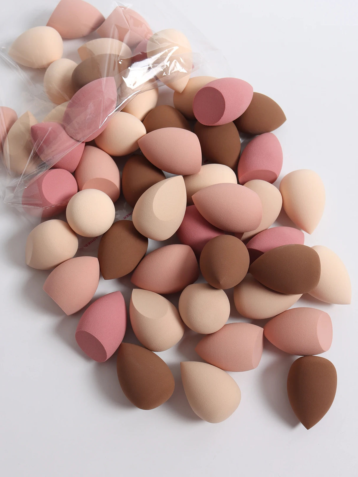 30 Beauty Eggs (Esponjas de Maquillaje) Esponja de Belleza Mixta para Base de Maquillaje, Líquida, en Crema y en Polvo Sin Impurezas, Multicolor C
