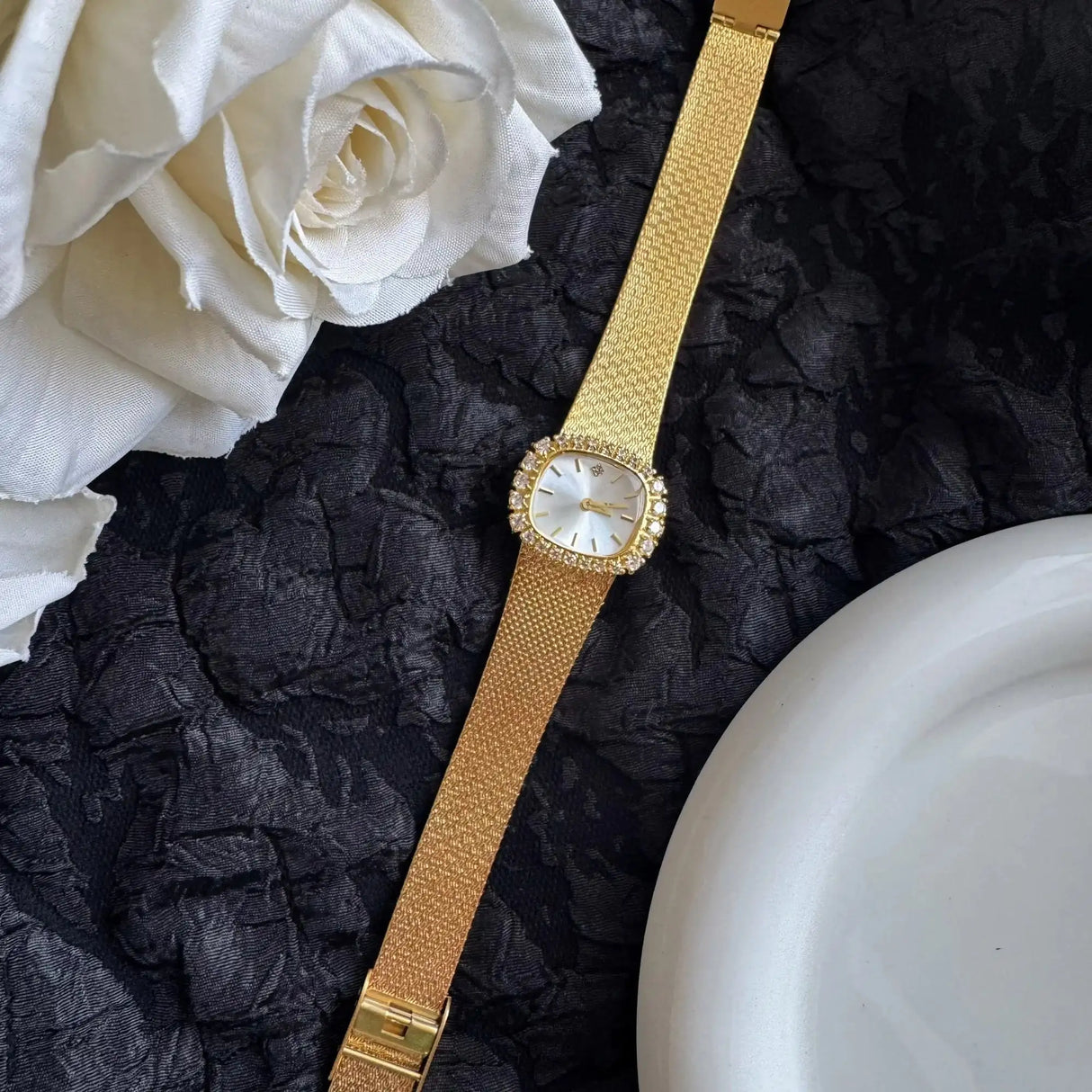 High Quality Brass 18K Gold Plated 2025 Vintage Lucky Small Retro Ladies Watch  Unique Steel Band Quartz High Quality - Lootquake