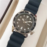Reloj deportivo de cuarzo resistente al agua para hombre SEIKO, esfera multifuncional, manecillas y marcadores luminosos, correa de acero inoxidable o caucho.