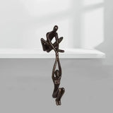 Figura de hombre levantando a mujer, estatua artística, escultura de amante, adorno para decoración de escritorio del hogar, escultura de pareja bailando, arte creativo.