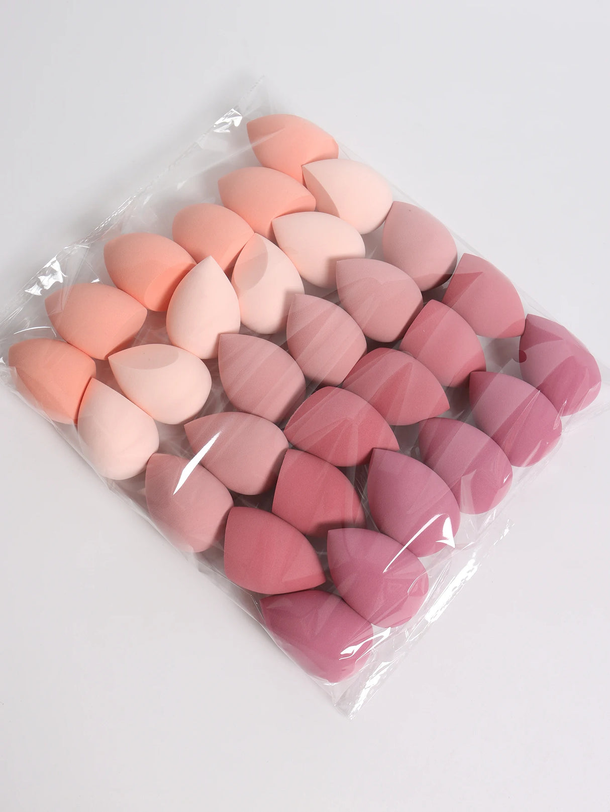 30 Beauty Eggs (Esponjas de Maquillaje) Esponja de Belleza Mixta para Base de Maquillaje, Líquida, en Crema y en Polvo Sin Impurezas, Multicolor C