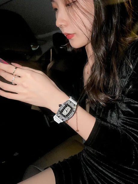 CILOA Starry Sky Women's Watch Women's Quartz Watch Hot Selling - Lootquake