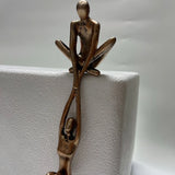 Man Lifting Woman Figurine Art Statue Lover Sculpture Ornament Home Desktop Decor Dancing Couple Sculpture Art Creative Artwork