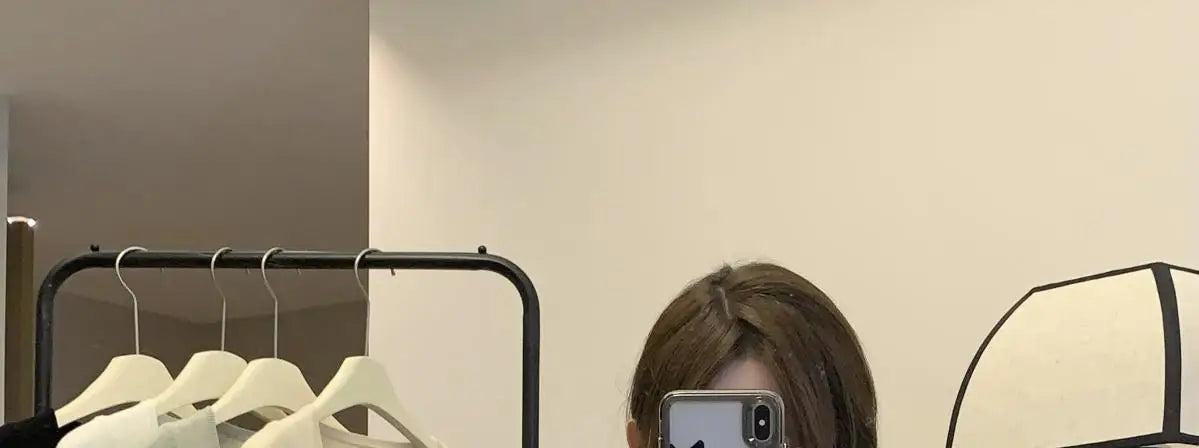 Suéteres de manga larga para mujer, camisetas ajustadas de cuello cuadrado, tops de cuello bajo de alta gama para otoño e invierno, 2025