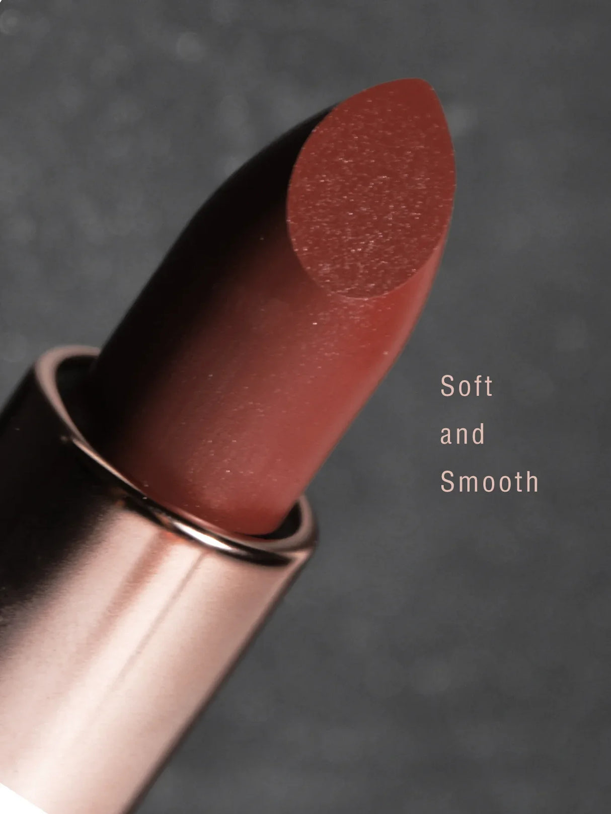 Rouge à lèvres mat soyeux Bare Matte Longue tenue Fini imperméable et brillant, Facile à colorer