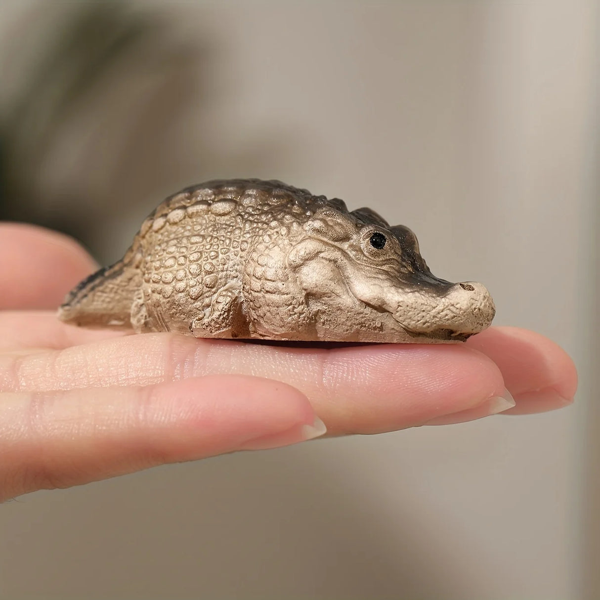 Crocodile Sculpture Statue Modern Decoration Home GiftsAnimal Statue Table Center Decoration Crafts Resin