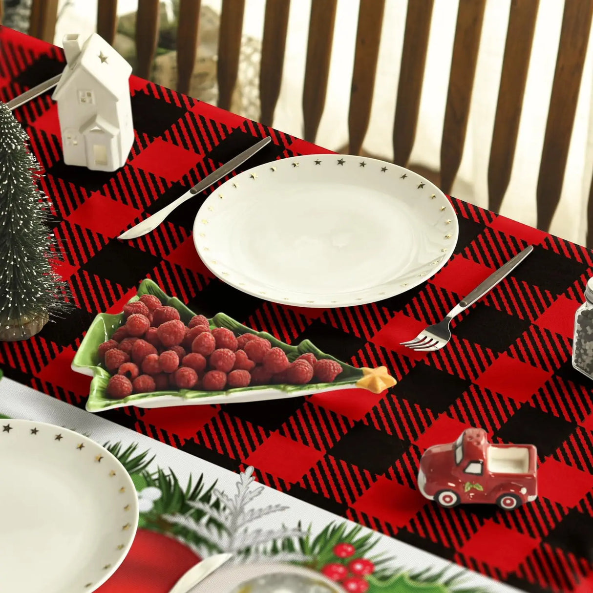Décorations de boules de Noël, nappe rectangulaire à carreaux de buffle rouge, décoration de salle à manger, nappe réutilisable, décorations de fête de Noël
