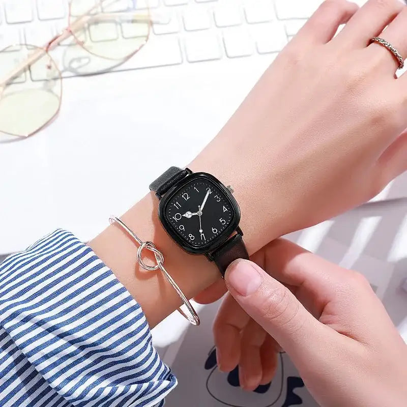 Fashion Brand Bear Women Quartz Watch 2024 Ladies Casual Silicone Jelly Watches Clock Girl Gift Zegarek Damski - Lootquake
