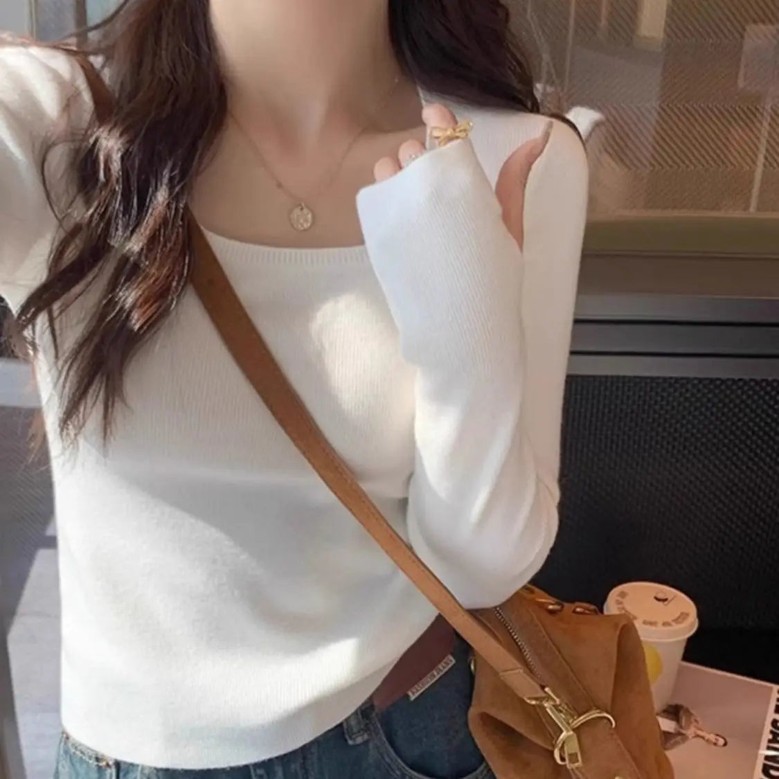Suéteres de manga larga para mujer, camisetas ajustadas de cuello cuadrado, tops de cuello bajo de alta gama para otoño e invierno, 2025