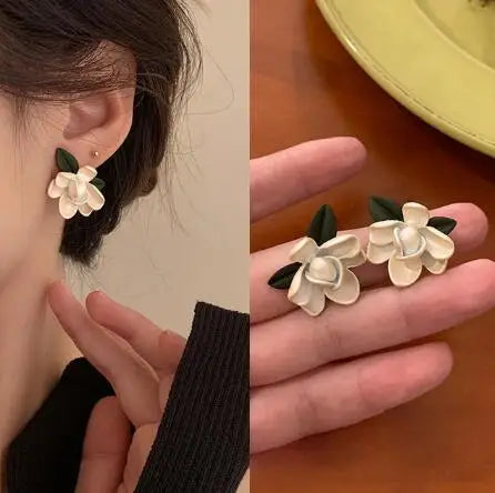 Kiss Jewelry Cute Sweet Flower Round Shape Pearl Rhinestone Stud Earrings for Women Tulip Floral Korean Fashion Earring Gift - Lootquake