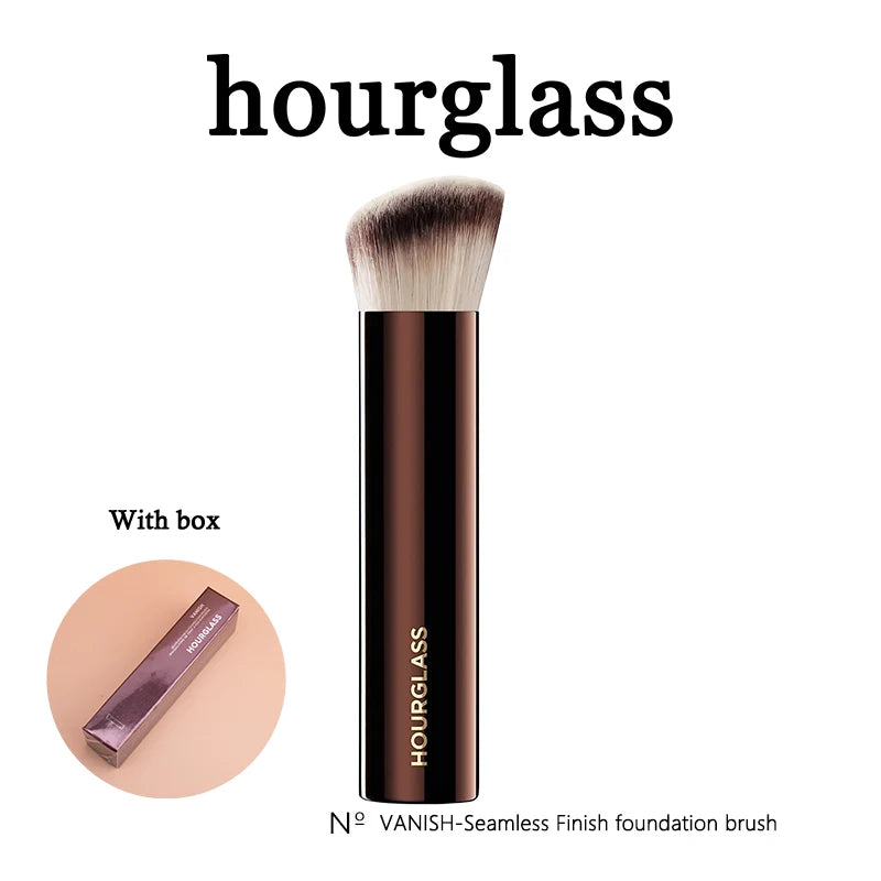 Brocha para base de maquillaje Hourglass con acabado uniforme Brocha para base en ángulo Rostro Cobertura modulable Base de maquillaje en crema líquida Herramienta de maquillaje