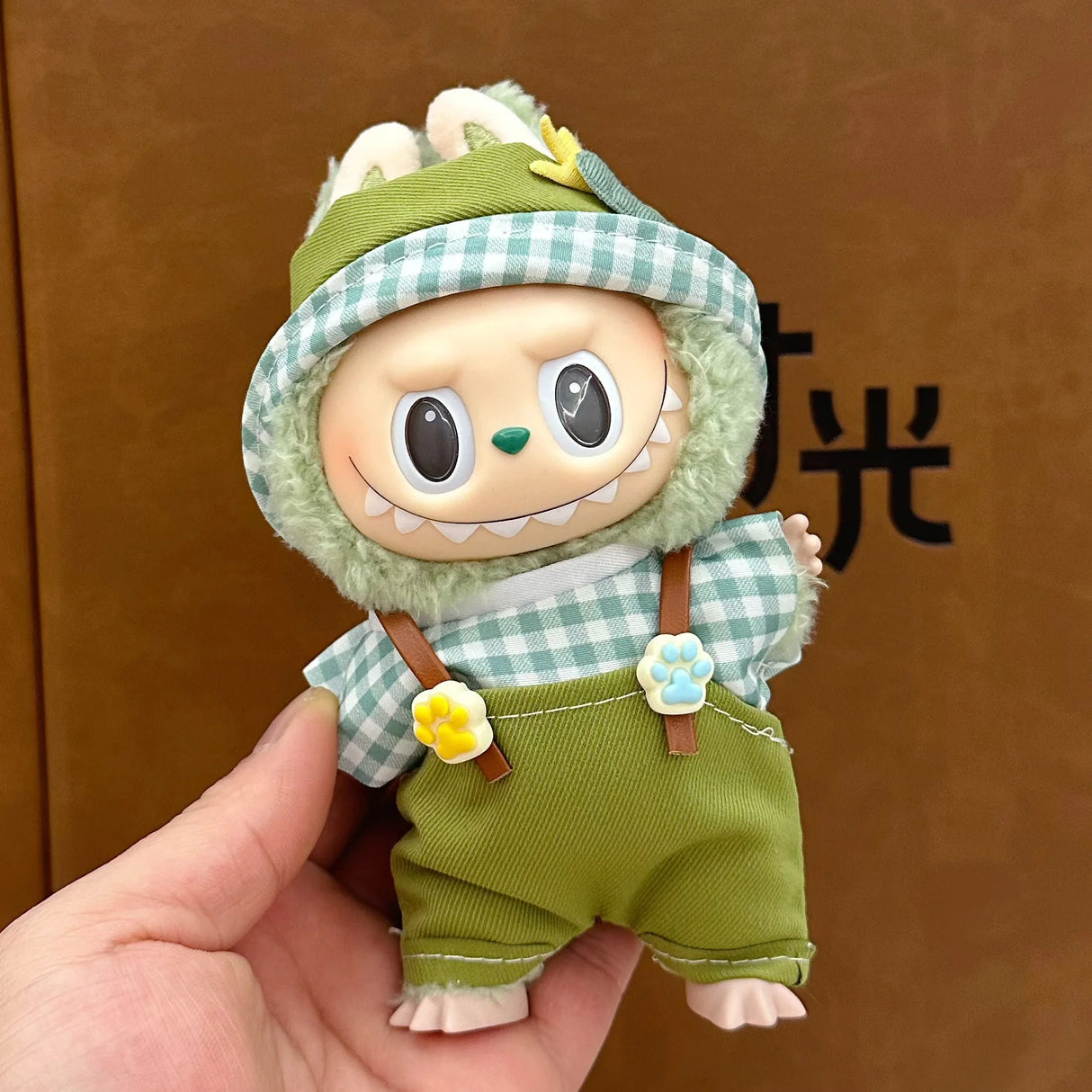 Ropa de bebé Labubu de 17 cm, conjunto de falda y caja ciega para muñecas Labubu, bonito juguete para vestir, regalo para festivales, regalo de cumpleaños, bonito regalo para fiestas.
