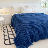 1 manta de rayas azules: manta gruesa, diseño moderno y simple, manta para la siesta de oficina para las cuatro estaciones, adecuada para cama o sofá.