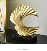 Decoration Sculpture Gold Modern Abstract Art Sculpture Resin Crafts Sculpture Ornaments Home Office Desk Decoration Accessories