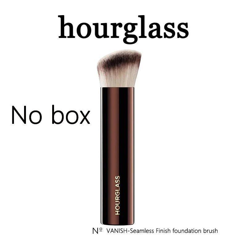 Brocha para base de maquillaje Hourglass con acabado uniforme Brocha para base en ángulo Rostro Cobertura modulable Base de maquillaje en crema líquida Herramienta de maquillaje