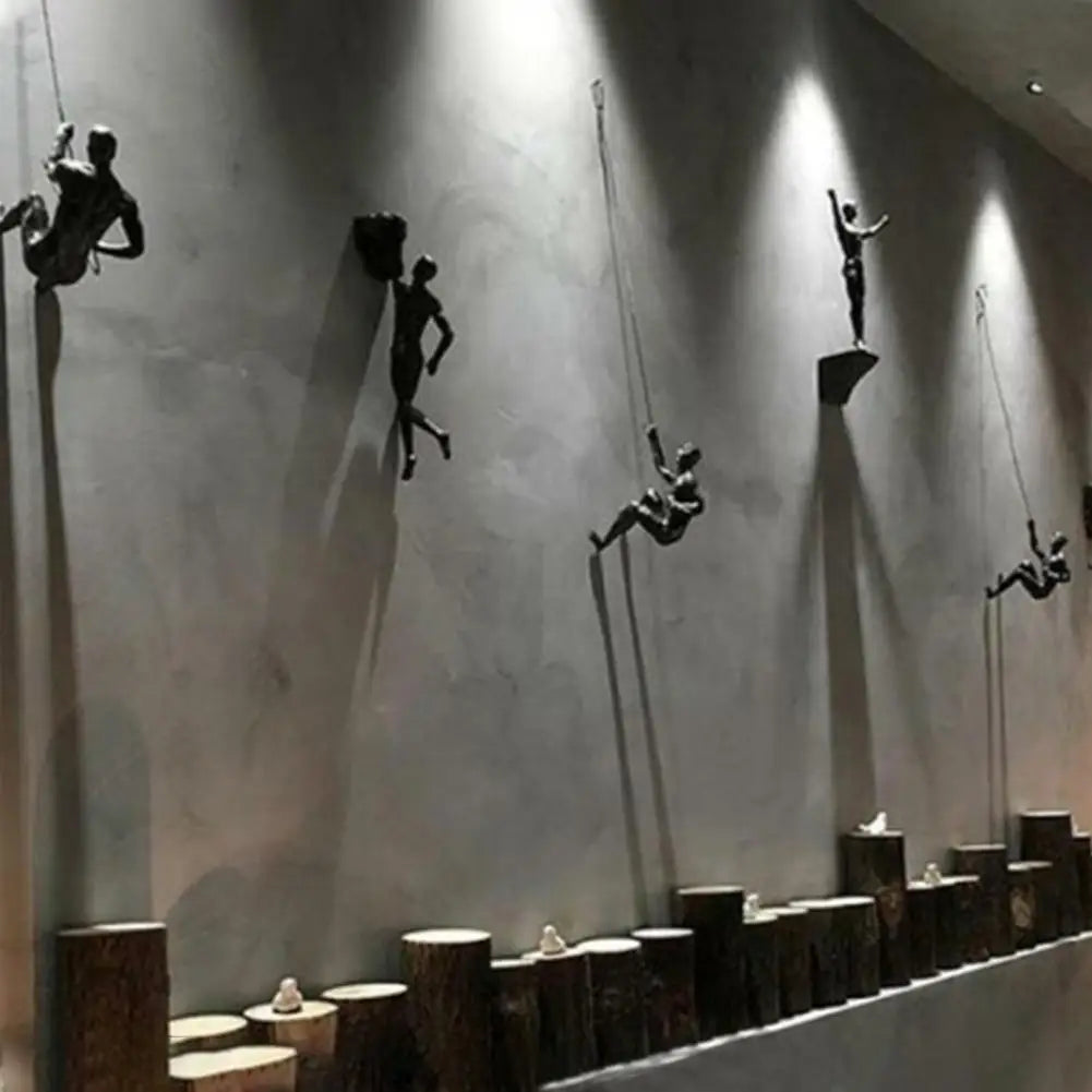 Escultura de resina de atleta moderna y sencilla para Navidad de 2024, escultura creativa de hombre escalador, escultura de pared acabada a mano para arte mural.