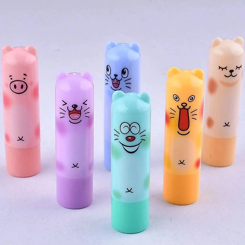Lote de 24 bálsamos labiales hidratantes con sabor a fruta, incoloros y con dibujos animados, de plantas naturales, para embellecer labios y maquillaje.