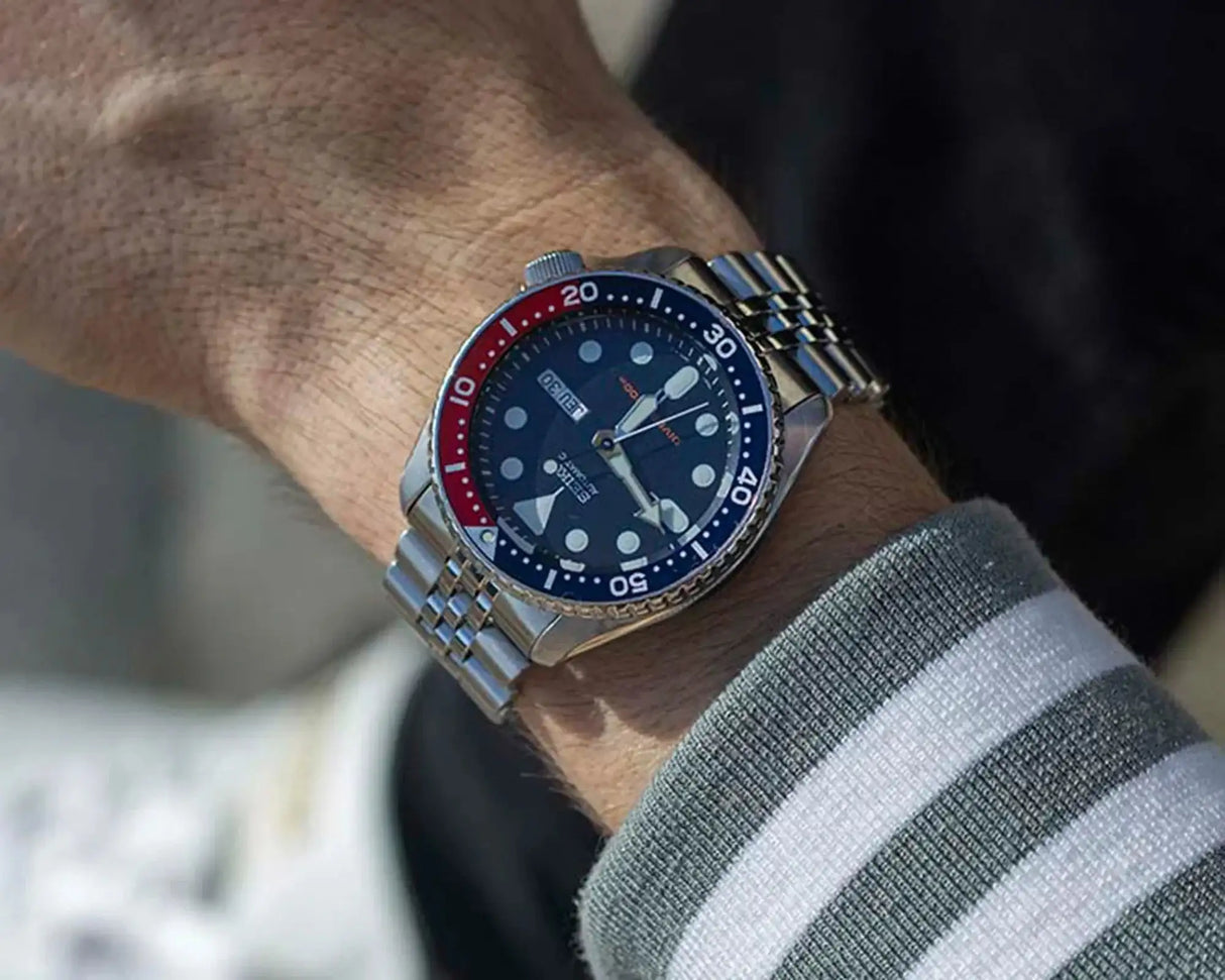 SEIKO Men's Sports Quartz Waterproof Watch, Multifunctional Dial Luminous Hands and Markers, Stainless Steel or Rubber Strap. - Lootquake