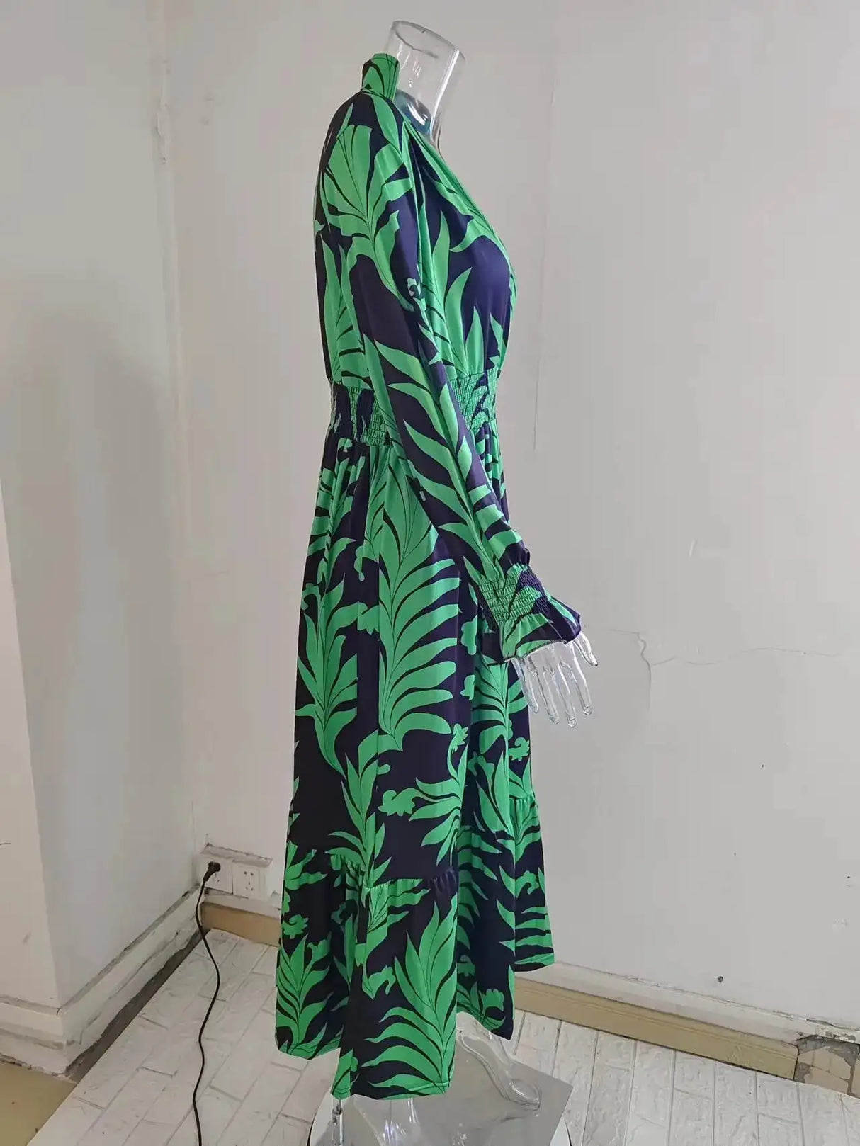 Europe And America Cross Border Autumn/Winter New Long Dress with Waist Pullover And Bohemian Print Long Sleeve Large Swing - Lootquake