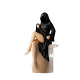 Estatua misteriosa de la Reina de la Túnica Negra, ideal como regalo para amigos y familiares. Escultura decorativa para escritorio de oficina.