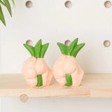 Home Decor Funny Grass Hand Statue Exquisite Artistic Holding Grass Sculpture Resin Hand Table Decor Unique Gift