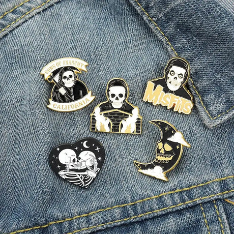 Punk Style Brooch Skull Rose Heart Brooch Halloween Cat Head Compass Wizard Hat Black Cat Alloy Brooches Enamel Badge Lapel Pins - Lootquake
