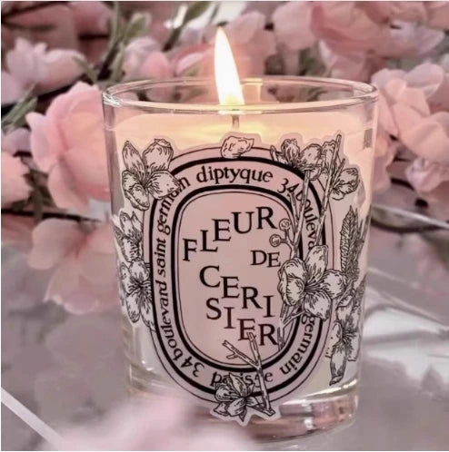 New Christmas and Valentine's Day Aromatherapy Candles Pure Natural Plant Essential Oil Smoke Free Fragrance with Hands