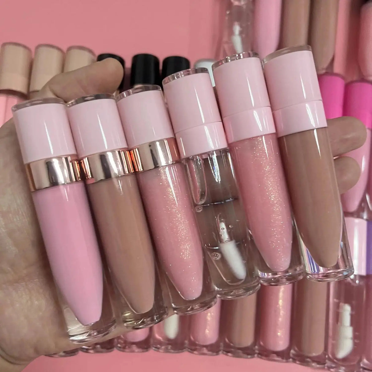 Lápiz labial líquido rosa al por mayor, brillo labial, marca privada, mate nude, de larga duración, libre de crueldad, logotipo personalizado.