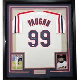Camiseta de béisbol enmarcada, autografiada y firmada por Charlie Sheen, 35 x 39, de la película Wild Thing, Ricky Vaughn, de las Grandes Ligas, JSA COA